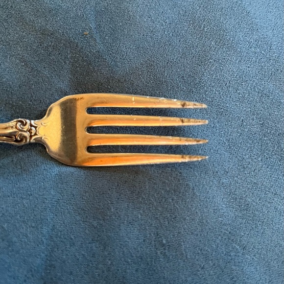 Westmoreland George and Martha sterling dessert forks, set of 8. - Picture 4 of 5